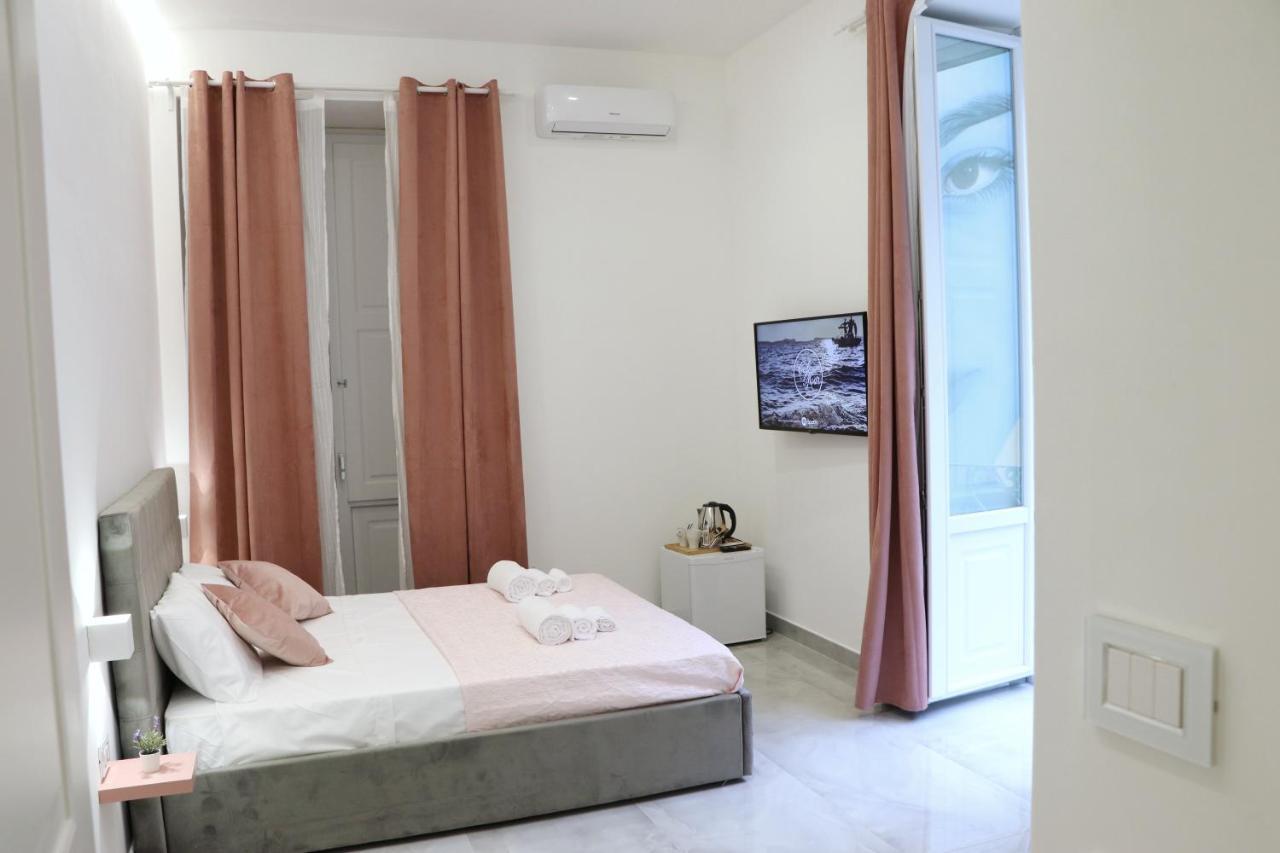 نابولي Barbaro Suite & Apartment المظهر الخارجي الصورة
