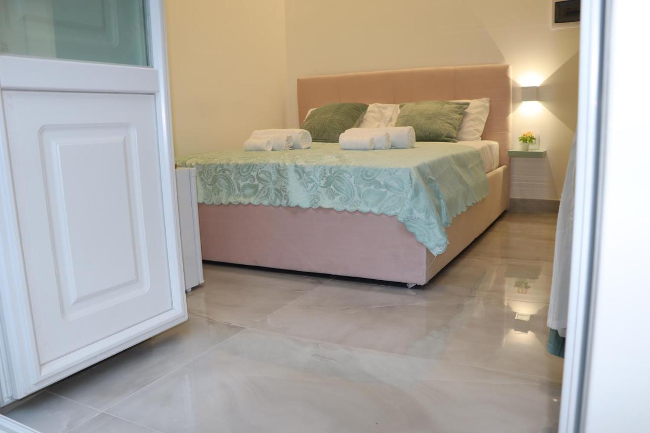 نابولي Barbaro Suite & Apartment المظهر الخارجي الصورة