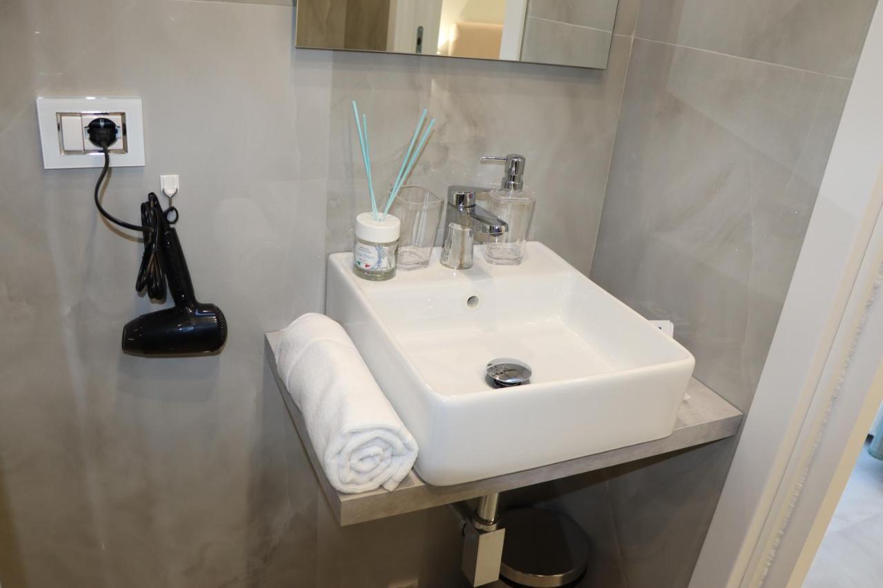نابولي Barbaro Suite & Apartment المظهر الخارجي الصورة