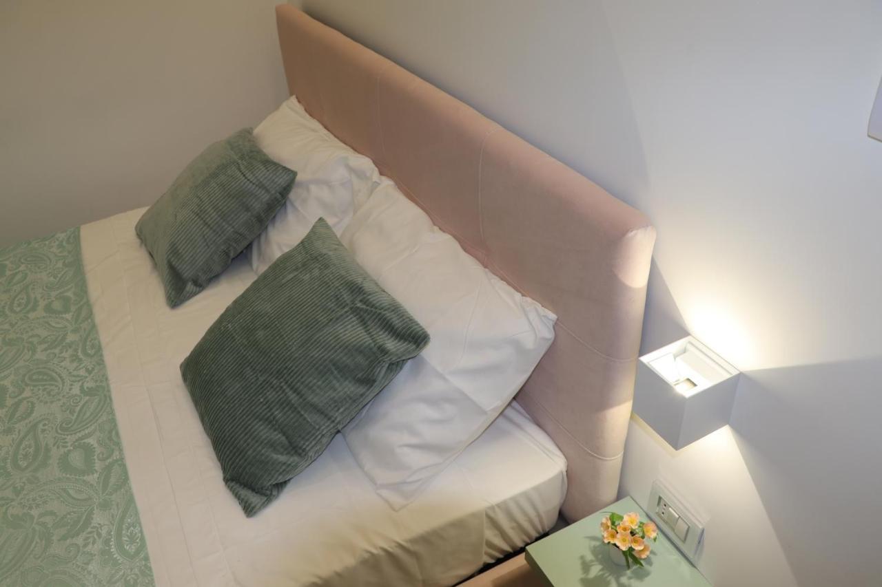 نابولي Barbaro Suite & Apartment المظهر الخارجي الصورة