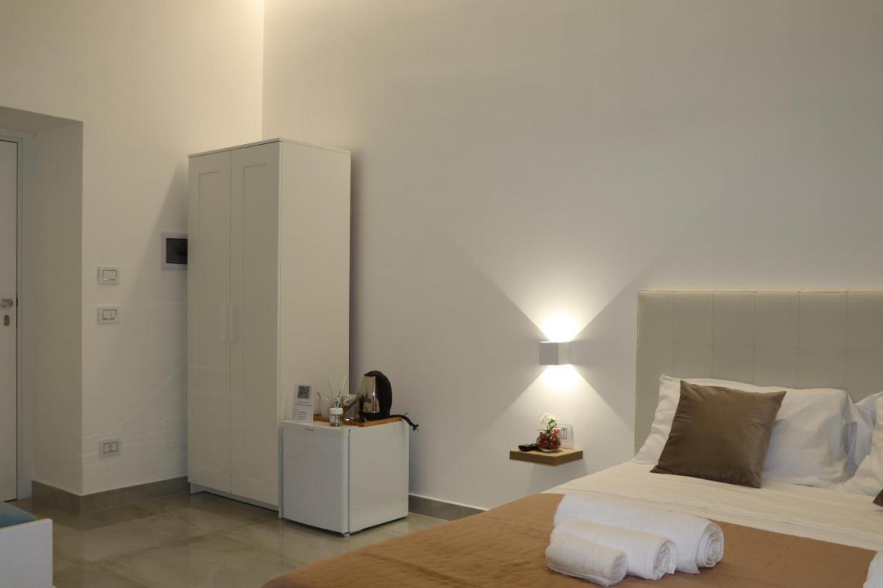 نابولي Barbaro Suite & Apartment المظهر الخارجي الصورة