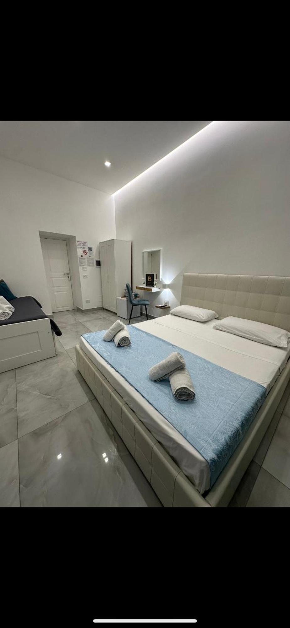 نابولي Barbaro Suite & Apartment المظهر الخارجي الصورة